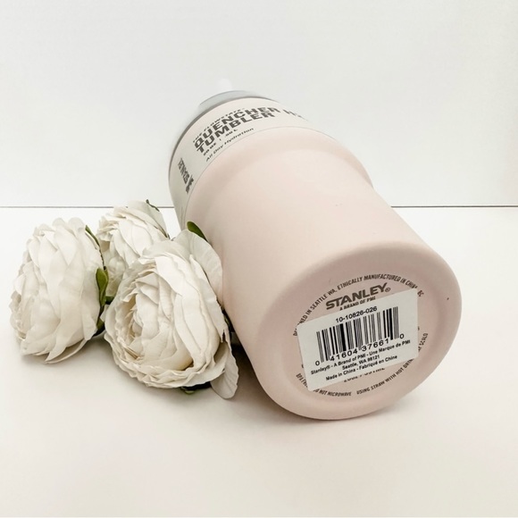 NWT Stanley 20 oz. Quencher H2.0
FlowState Tumbler - Rose Quartz - Picture 3 of 4